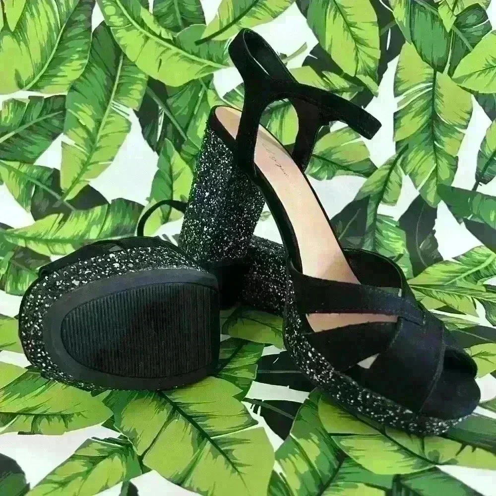 Jellypop Elenor 4 inch heels with glitter accent - Picture 2 of 5